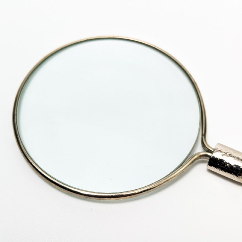 Lupa con baño de plata