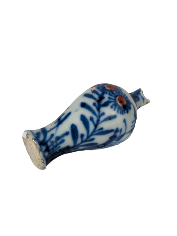 Pequeño jarrón Imari, China, Dinastía Qing, Periodo Kangxi (1662-1722)