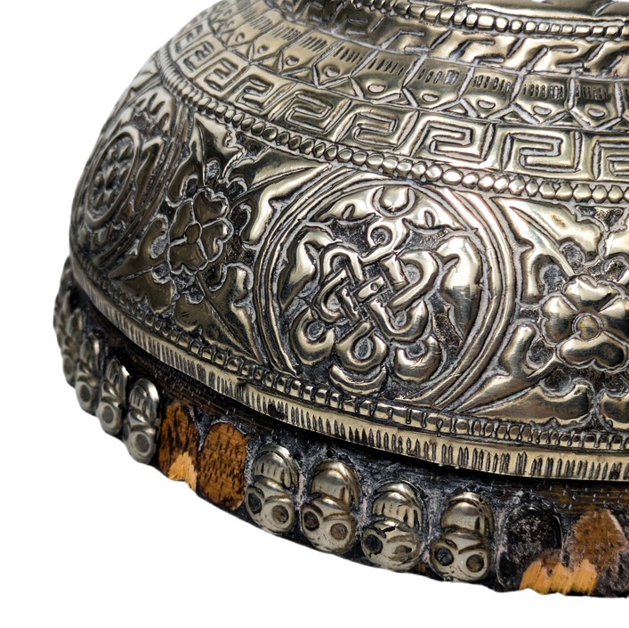 Cuenco budista ceremonial para Tsampa con plata, Tibet c.1880