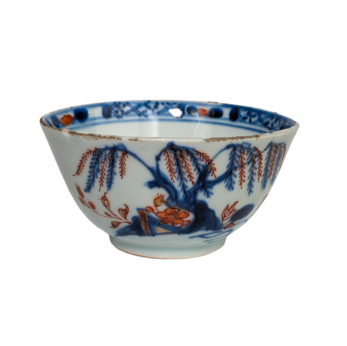 Copa de té Imari Willow, China, Dinastía Qing, Periodo Kangxi (1662-1722)