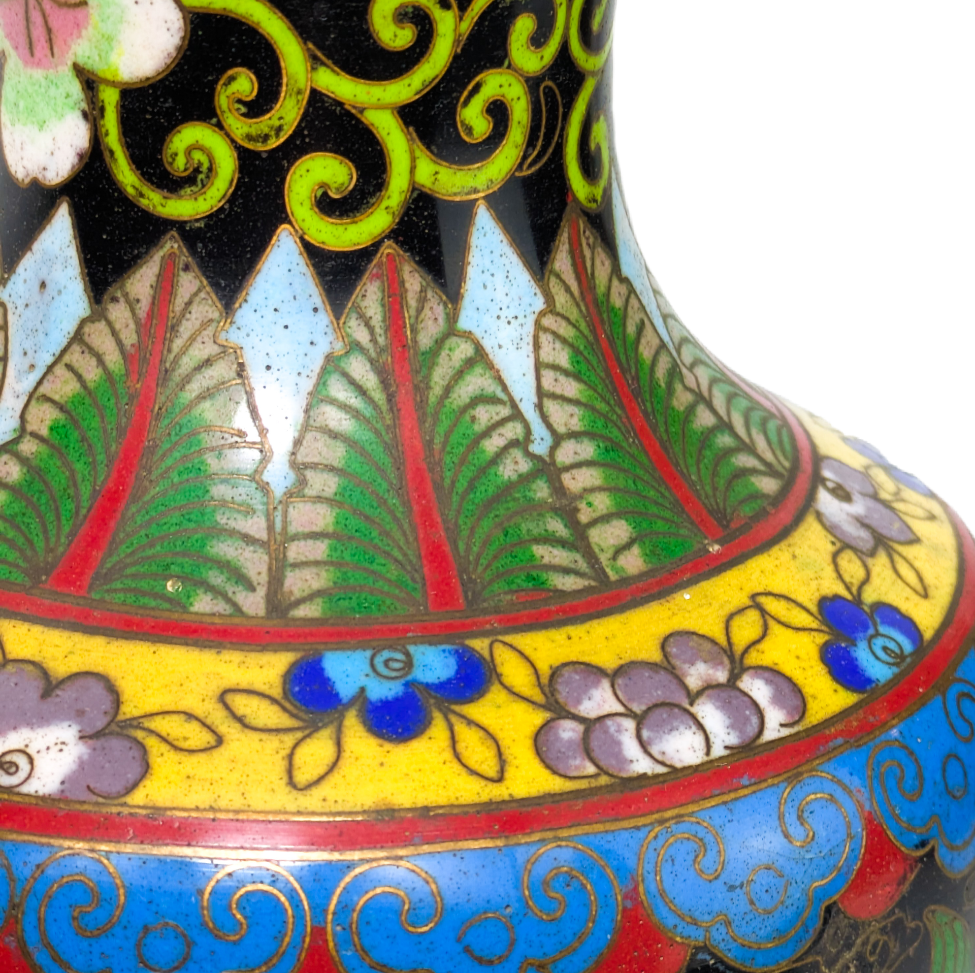 Jarrón de Cloisonné con dragones, China, Primera República China (1911-1949)