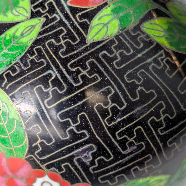 Jarrón de Cloisonné con flores, China, Primera República China (1911-1949)