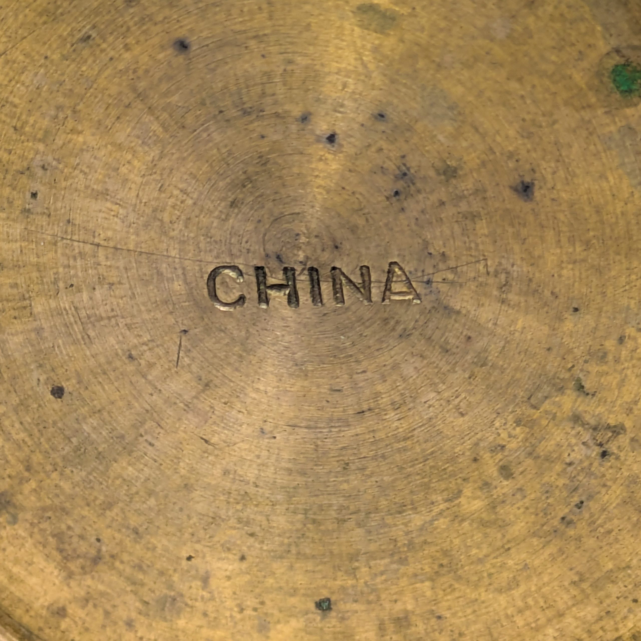 Jarrón de Cloisonné con flores, China, Primera República China (1911-1949)