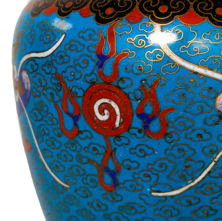 LOTE000422_06-1.png Jarrón de Cloisonné dragones, China, Primera República China (1911-1949)