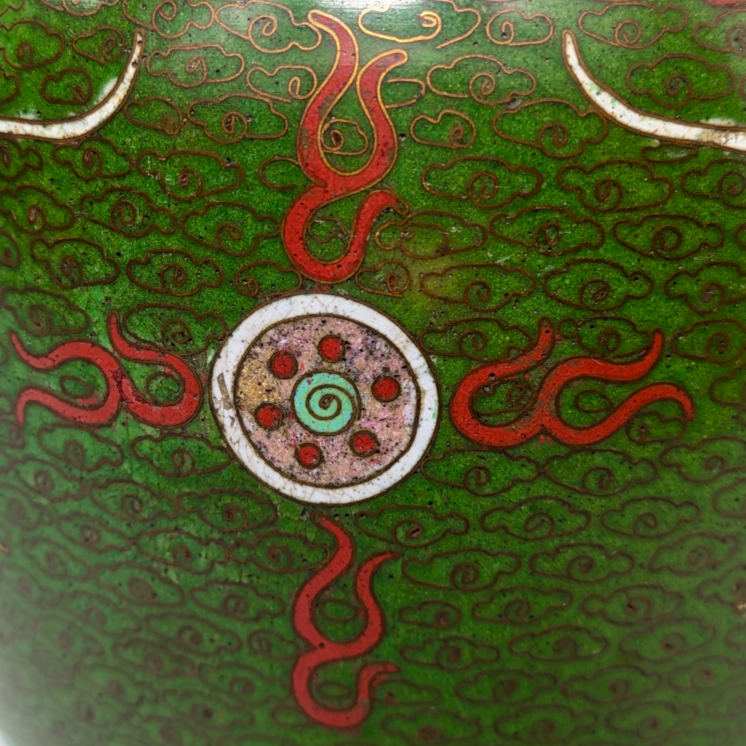 Jarrón de Cloisonné dragones, China, Primera República China (1911-1949)