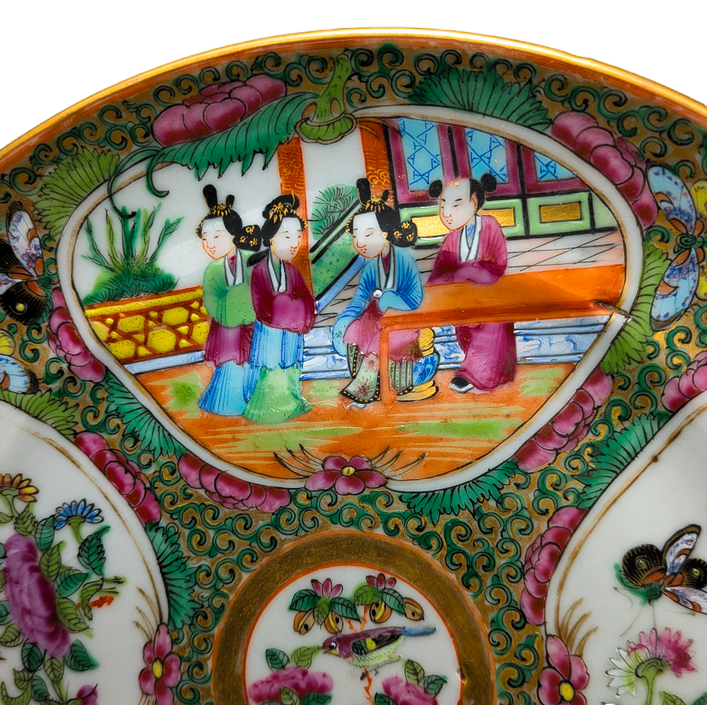 Plato Rose medallion Cantonés, China, Periodo Tongzhi (1861-1875)