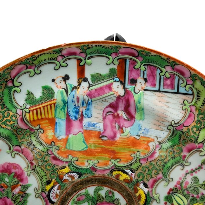 Plato Rose medallion Cantonés, China, Periodo Tongzhi (1861-1875)