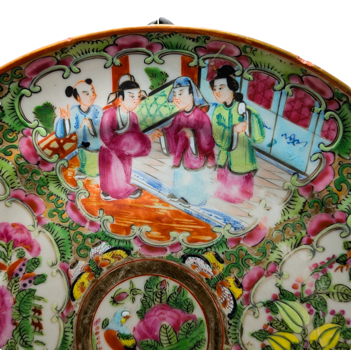 Plato Rose medallion Cantonés, China, Periodo Tongzhi (1861-1875)