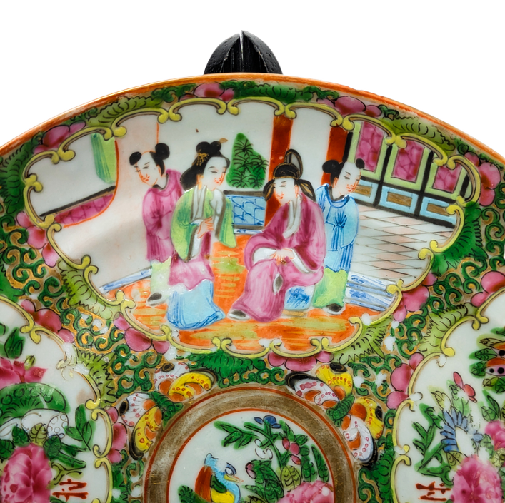 Plato Rose medallion Cantonés, China, Periodo Tongzhi (1861-1875)