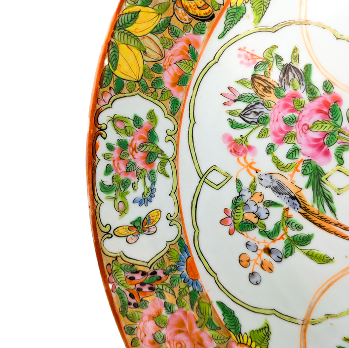 Plato Grande Rose medallion Cantonés, China, Periodo Tongzhi (1861-1875)