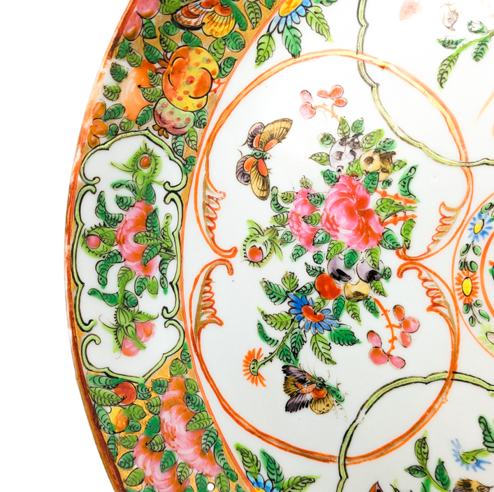 Plato Grande Rose medallion Cantonés, China, Periodo Tongzhi (1861-1875)