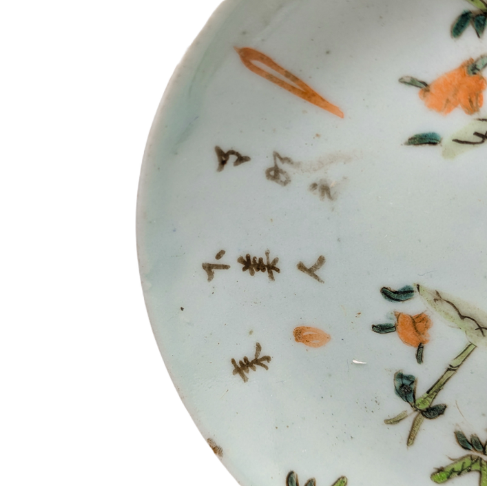 Platito Famille Rose Cantonés, China, Periodo Tongzhi (1861-1875)