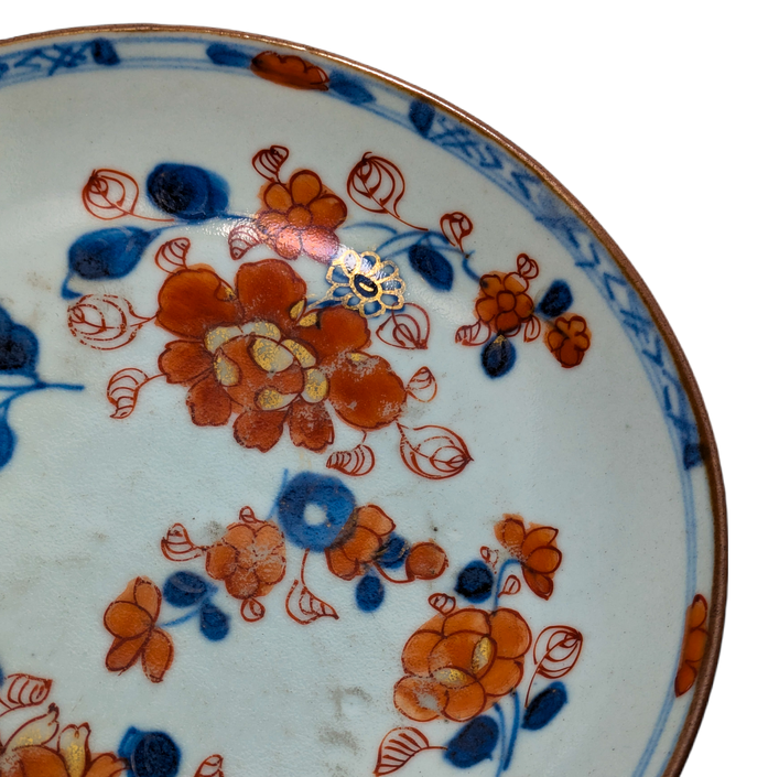 Plato y Copa Imari café, China, Dinastía Qing, Periodo Kangxi (1662-1722)