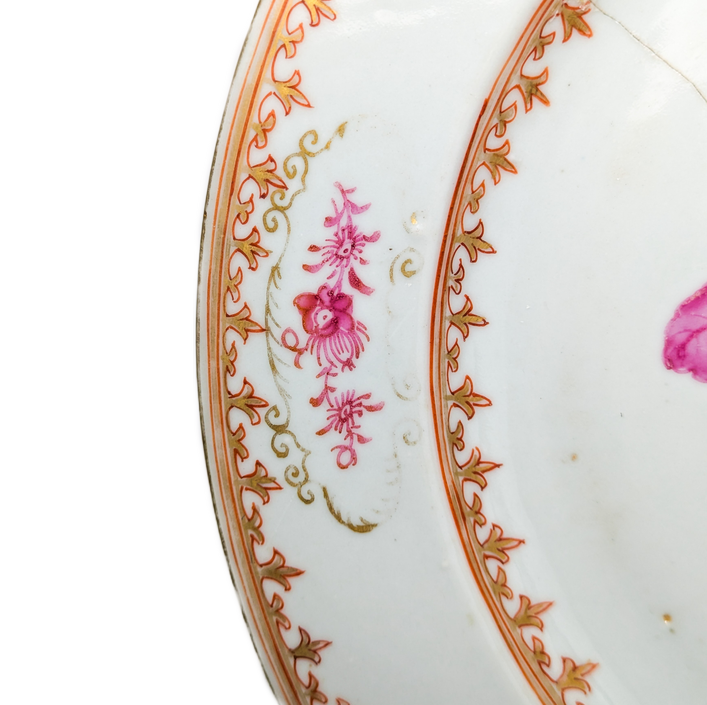 Plato Compania de Indias rosa y Dorado, China, Periodo Qianlong (1736-1795)