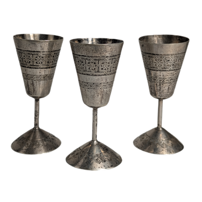 Copas de Licor de Plata Persa Ghalam Zani Dinastía Pahlavi (1940-1960)