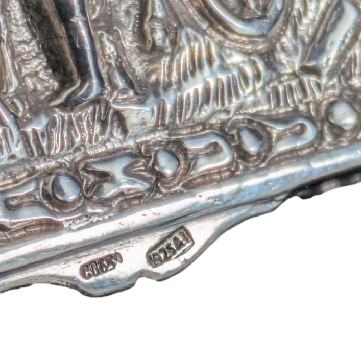 Caja plata Española con Vermeill escena rústica 56g