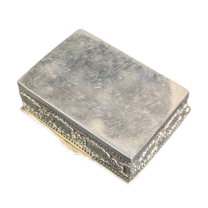 Caja plata Española con Vermeill escena rústica 56g