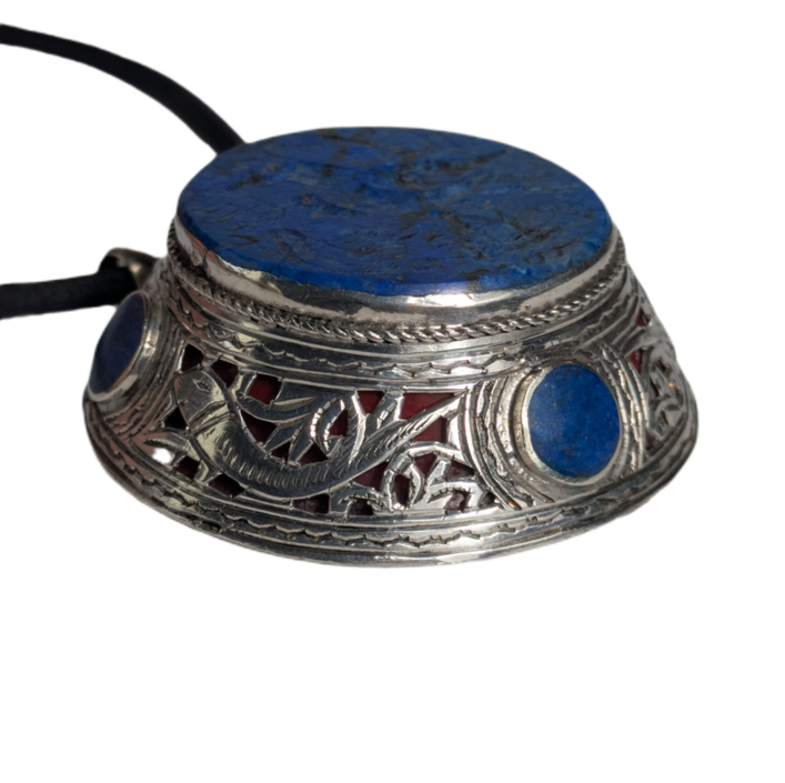 Collar de Plata con lapislázuli tribal Kuchi, Afganistán