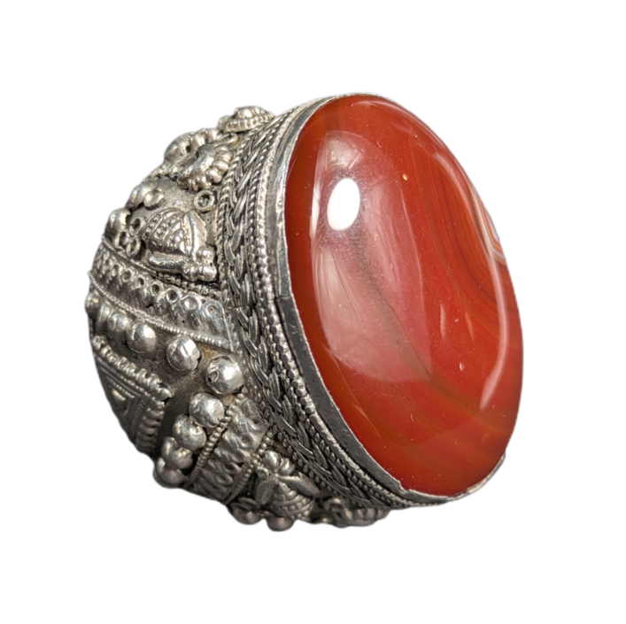 Anillo de plata tribal Kuchi con Ágata roja