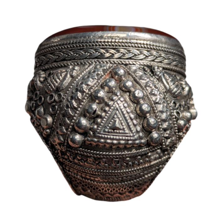 Anillo de plata tribal Kuchi con Ágata roja