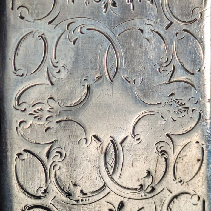 LOTE000586_09-1.png Caja de plata Francesa minerva s.XIX 45g