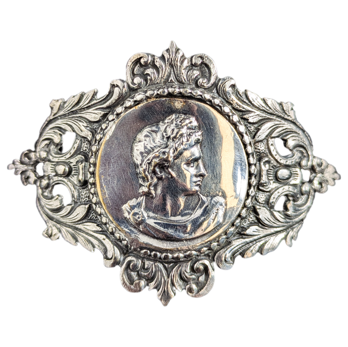 Broche estilo neoclásico con Dios apolo