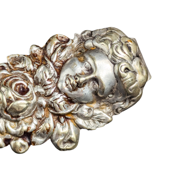 Clip para cinturón de Chatelaine con Querubín art nouveau