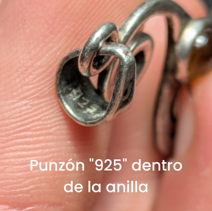 Colgante de trisquel celta de plata con ámbar