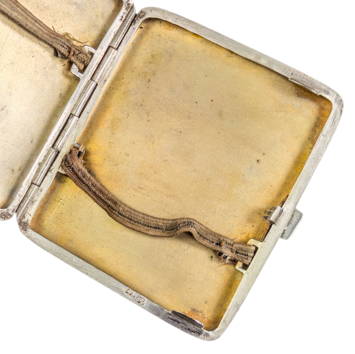 LOTE000603_04-1.png Pitillera de plata lisa y vermeill