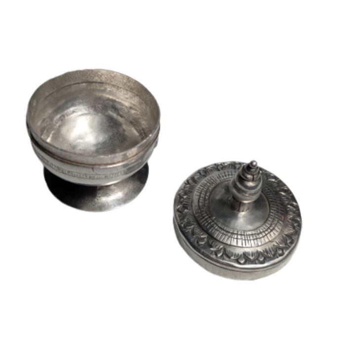Caja de plata de nuez de betel, Camboya c.1900 45g