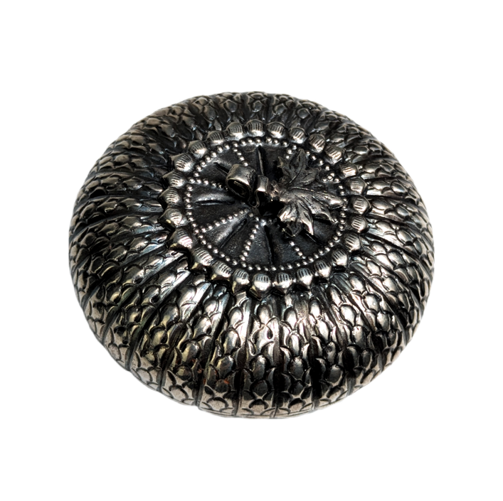 LOTE000611_05-1.png Caja para nuez de betel de plata de Camboya 23g