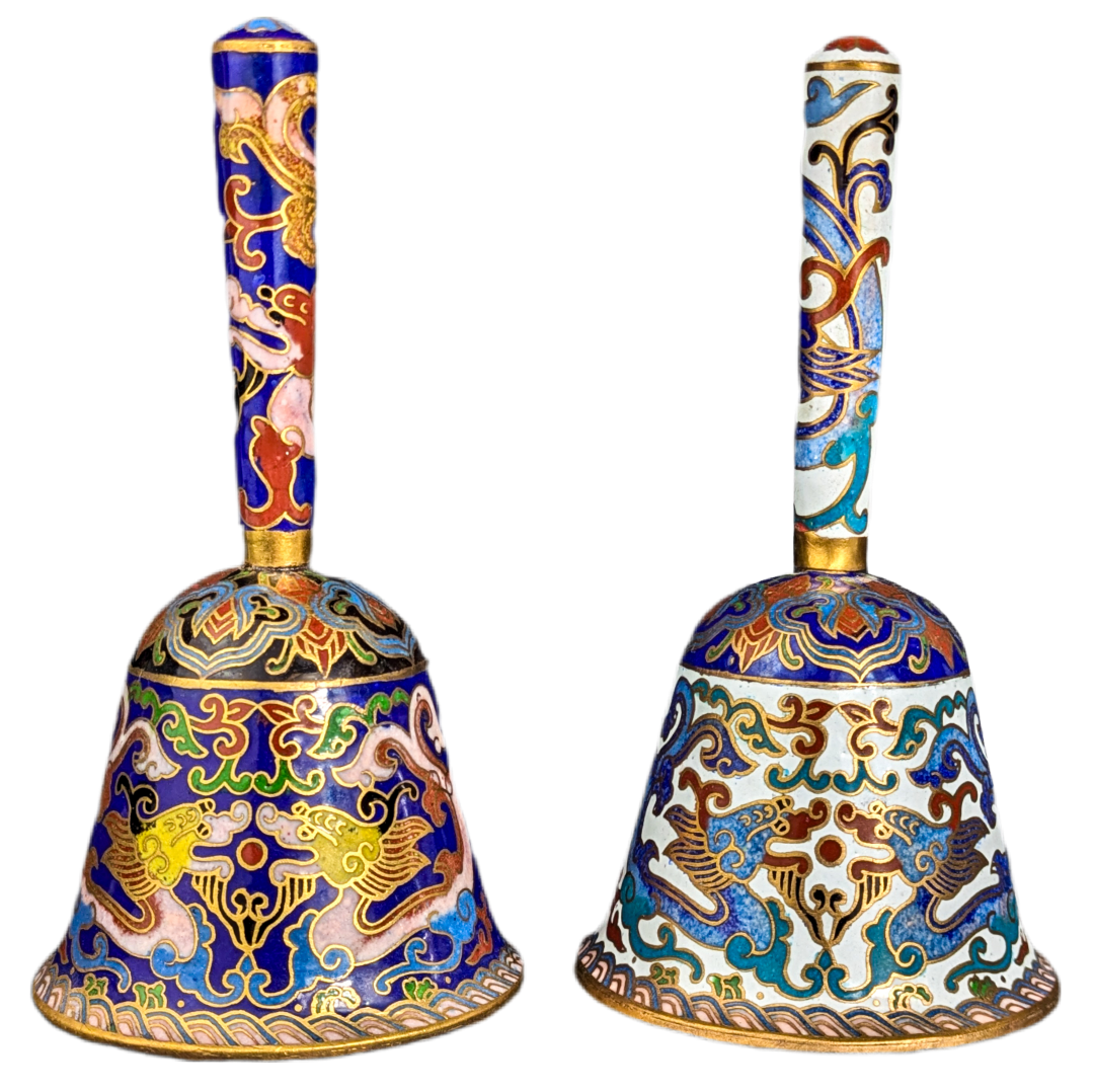 LOTE000626_01-1.png Campanas de Cloisonné Chinas c.1970