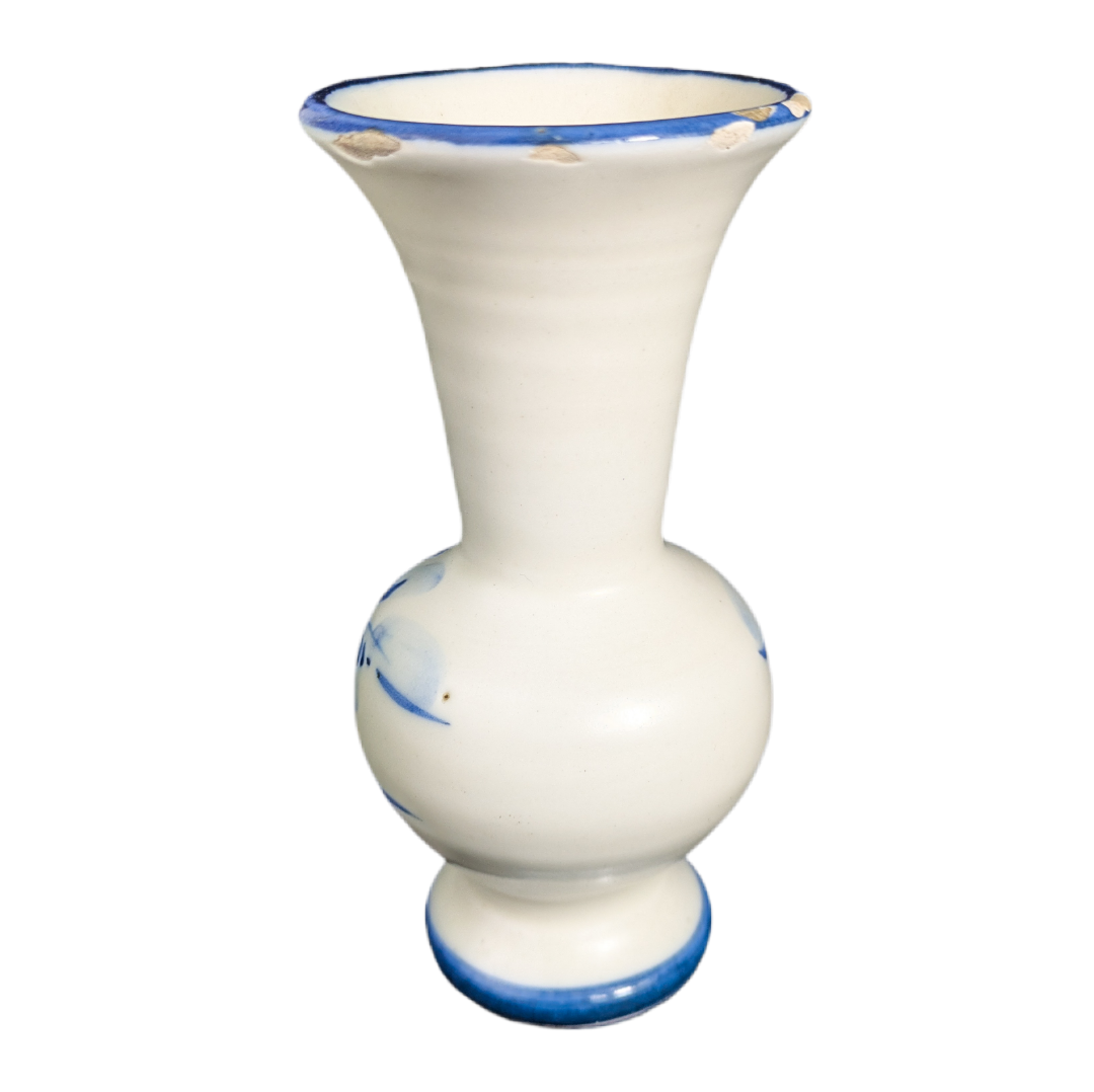 Pequeño jarrón en cerámica decorada con flores azules