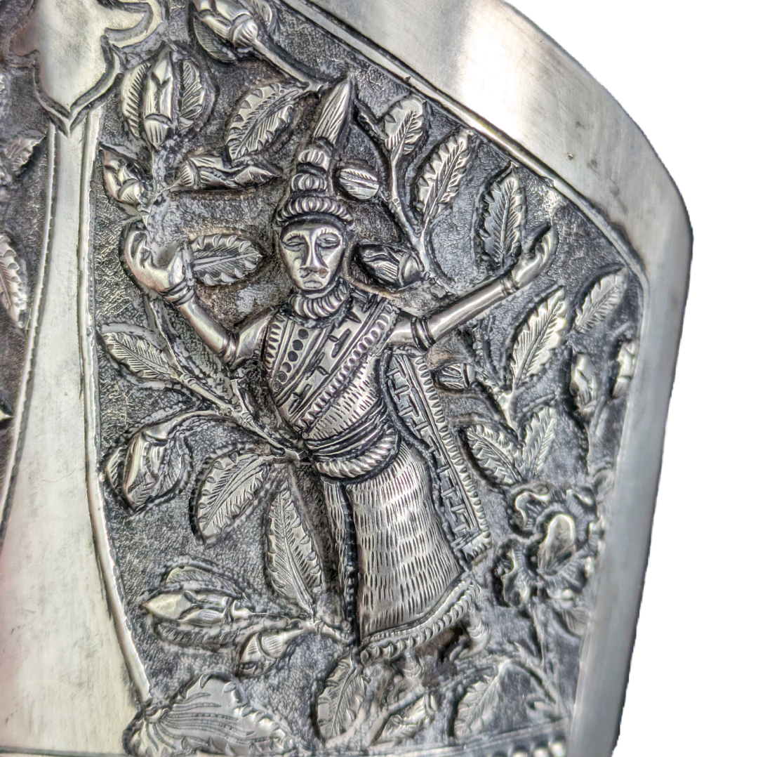 Brazalete de plata repujada Siam, Tailandia c.1940 118g