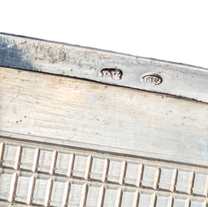 Caja de plata con motivo de lineas diagonales 195g