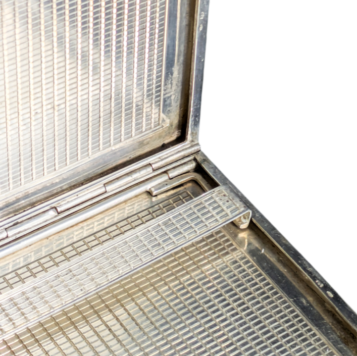 Caja de plata con motivo de lineas diagonales 195g