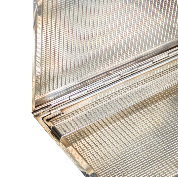 Caja de plata con motivo de lineas diagonales 195g