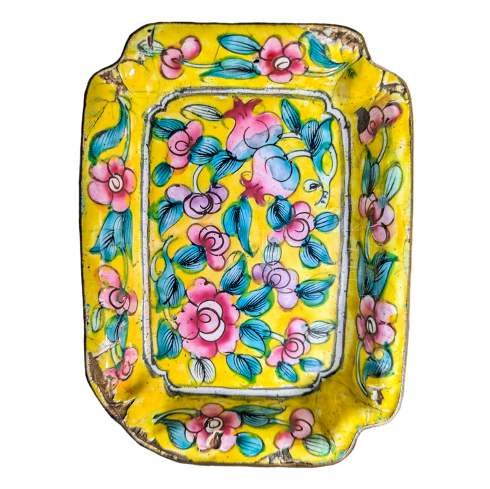 LOTE000686_01-1.png Bandeja China de esmalte de cantón periodo Daoguang (1820-1850)