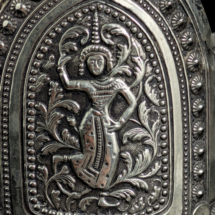 Brazalete plateado de Siam, Tailandia c.1940