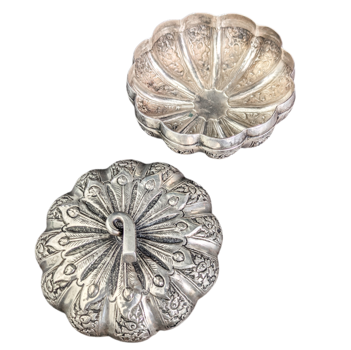 Caja de plata para nuez de betél, Camboya c.1900