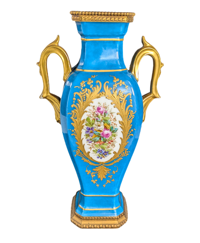 Jarrón Francés estilo Sevres montado en bronce s.XIX