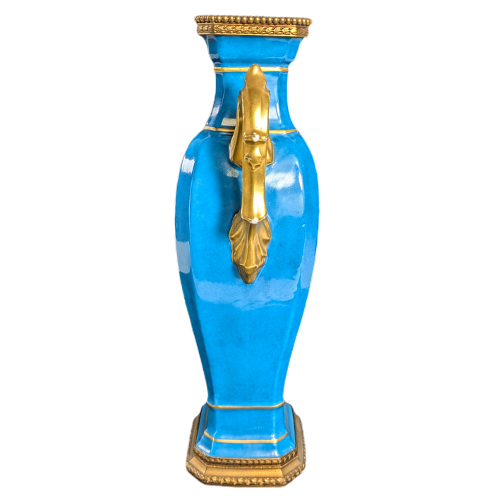 LOTE000721_03-1.png Jarrón Francés estilo Sevres montado en bronce s.XIX