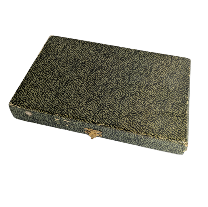 LOTE000734_06-1.png Set de tabaco Plata Vietnamita Guerra de Indochina (1945-1954) dragones