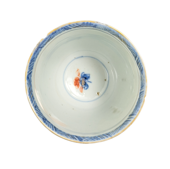 LOTE000748_06-1.png Taza de té Imari China periodo Qianlong (1736-1795)