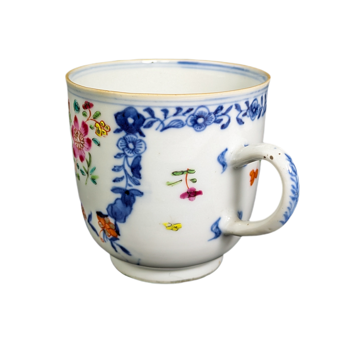 LOTE000749_02-1.png Taza de té China periodo Qianlong (1736-1795)