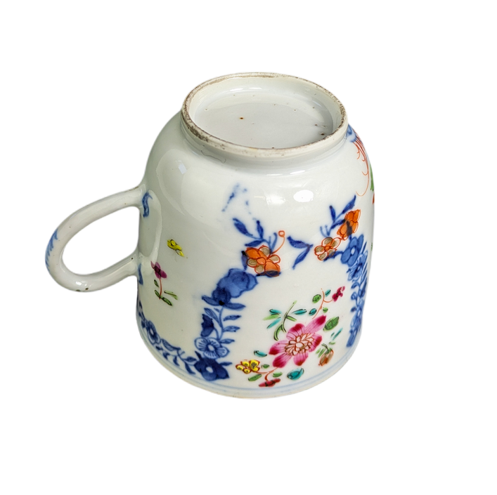 LOTE000749_04-1.png Taza de té China periodo Qianlong (1736-1795)