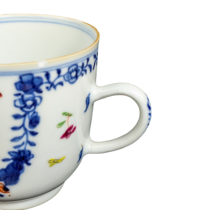 LOTE000750_04-1.png Taza de té China periodo Qianlong (1736-1795)
