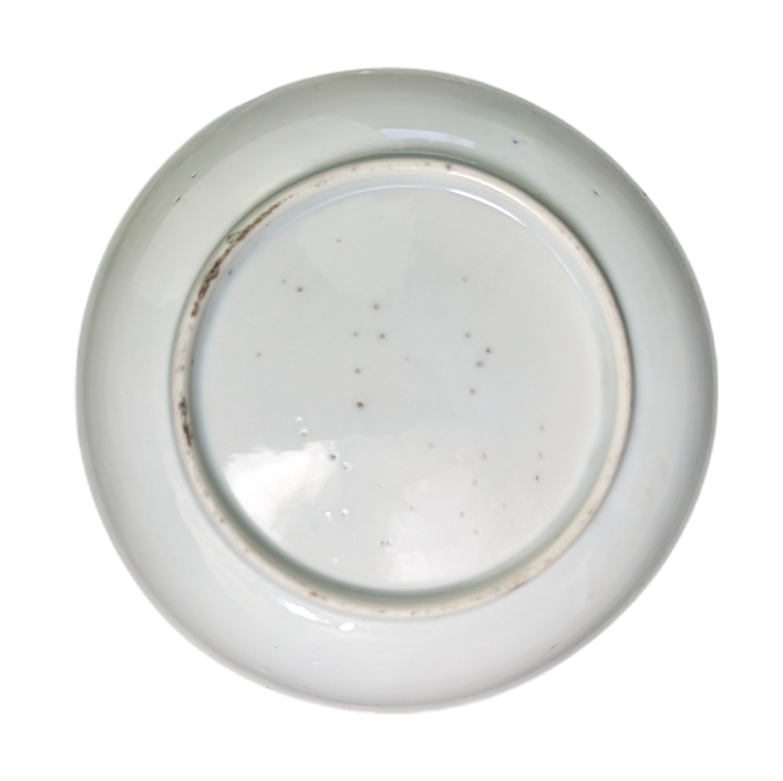 LOTE000771_04-1.png Plato Chino de té, Mercado Interior, Periodo Yonzheng (1723-1735)
