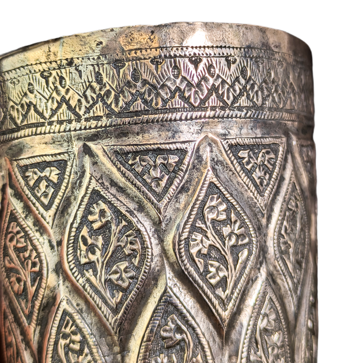 Vaso de arte islámico de cobre estañado