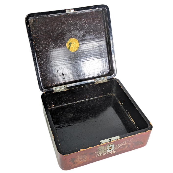 LOTE000780_03-1.png Caja Laca Japonesa periodo Meiji (1868-1911)